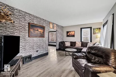 Living - 6063 N State, Davison, MI 48423 photo 1 of 2