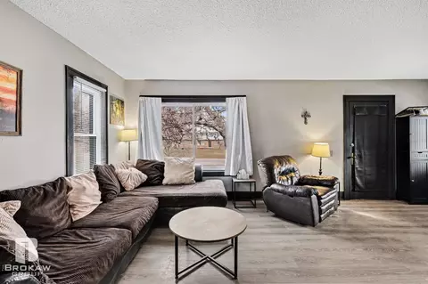 Living - 6063 N State, Davison, MI 48423 photo 2 of 2