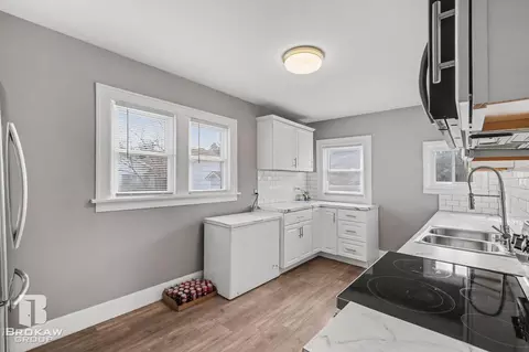 Kitchen - 6063 N State, Davison, MI 48423 photo 2 of 2
