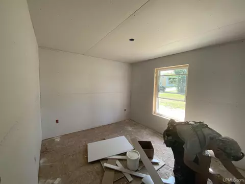 Bedroom - 400 S S Lk, Ishpeming, MI 49849 photo 3 of 3