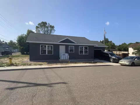 Exterior - 400 S S Lk, Ishpeming, MI 49849 photo 5 of 8