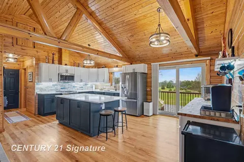 Kitchen - 3826 Buzzell, Gladwin, MI 48624 photo 2 of 3