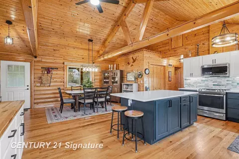 Kitchen - 3826 Buzzell, Gladwin, MI 48624 photo 3 of 3
