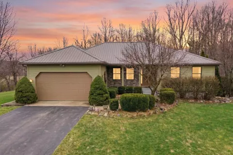 91 Lone Oak, Attica, MI 48412