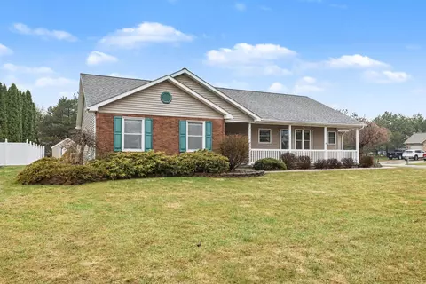 4167 W Crossings, Saginaw, MI 48603