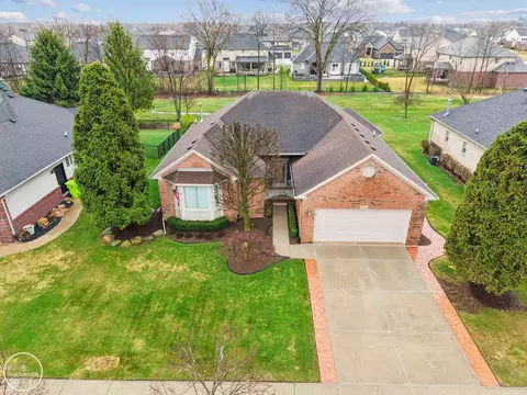 18442 London, Macomb, MI 48042