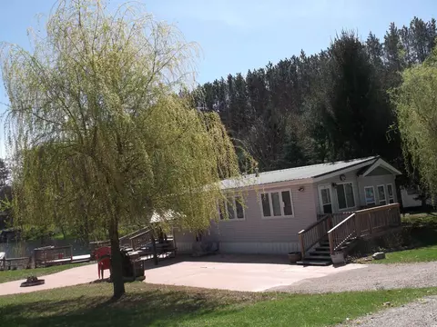 2221 Grass Lk #255, Lake, MI 48632