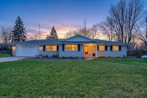 1282 Arrowwood, Grand Blanc, MI 48439