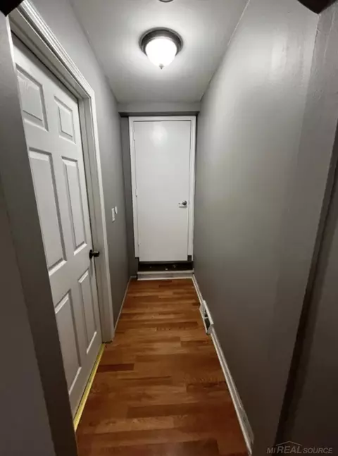 Entry Way - 8647 Chalmers, Warren, MI 48089 photo 3 of 3