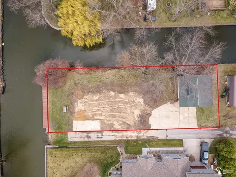4332 Naples, Luna Pier, MI 48157