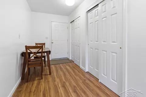 Entry Way - 3343 E Ryan, Midland, MI 48642 photo 5 of 7