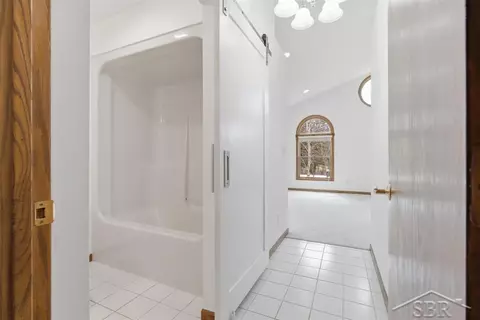 Entry Way - 3343 E Ryan, Midland, MI 48642 photo 3 of 7