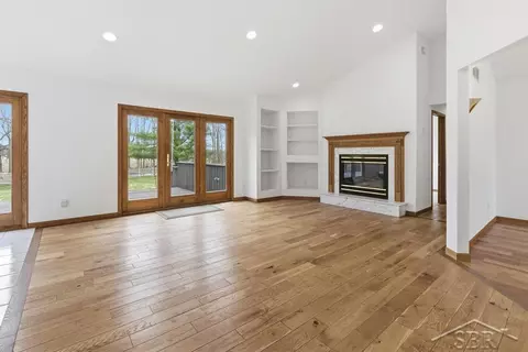 Living - 3343 E Ryan, Midland, MI 48642 photo 1 of 4