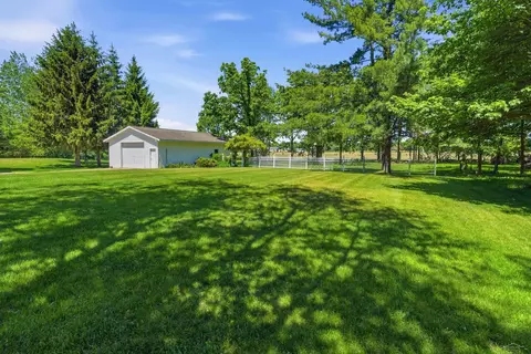 Exterior - 3343 E Ryan, Midland, MI 48642 photo 11 of 13