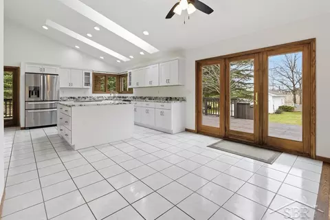 Kitchen - 3343 E Ryan, Midland, MI 48642 photo 1 of 7