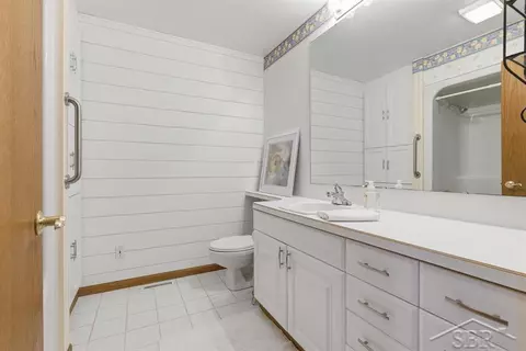 Bath - 3343 E Ryan, Midland, MI 48642 photo 1 of 7