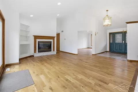 Living - 3343 E Ryan, Midland, MI 48642 photo 4 of 4