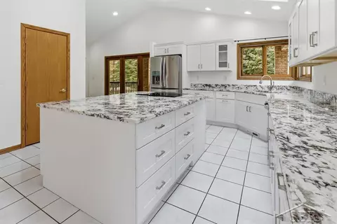 Kitchen - 3343 E Ryan, Midland, MI 48642 photo 4 of 7