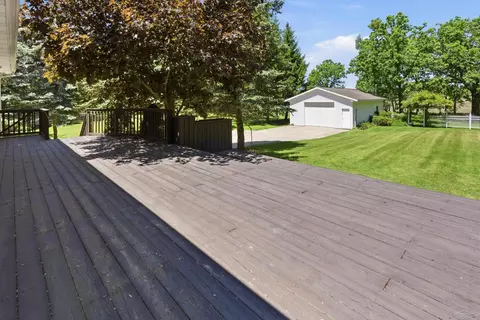 Exterior - 3343 E Ryan, Midland, MI 48642 photo 8 of 13