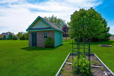 Exterior - 327 Pebble Bch, Monroe, MI 48162 photo 8 of 9