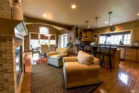 Other - 327 Pebble Bch, Monroe, MI 48162 photo 2 of 13
