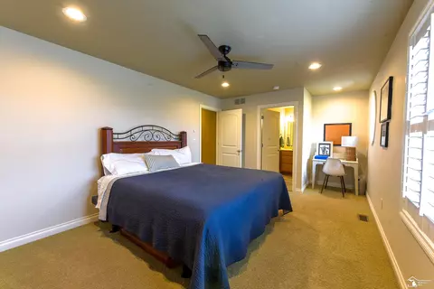 Bedroom - 327 Pebble Bch, Monroe, MI 48162 photo 4 of 8
