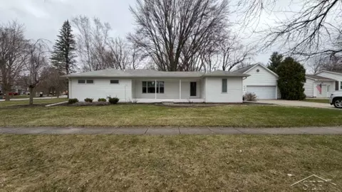 701 Airfield, Midland, MI 48642