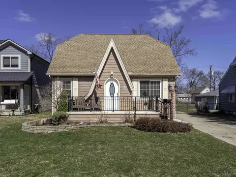 22631 Ridgeway, Saint Clair Shores, MI 48080