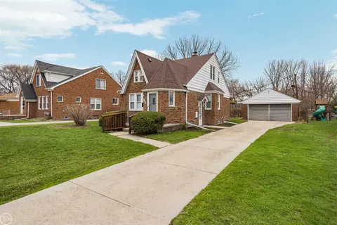 18239 Glendale, Roseville, MI 48066