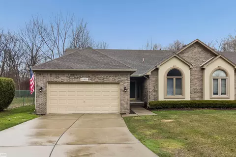 50859 Nature Dr, Chesterfield, MI 48047