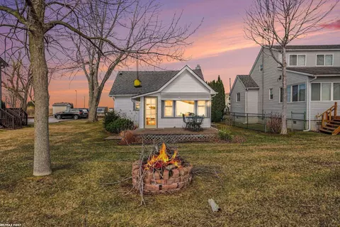 5222 S Channel, Harsens Island, MI 48028