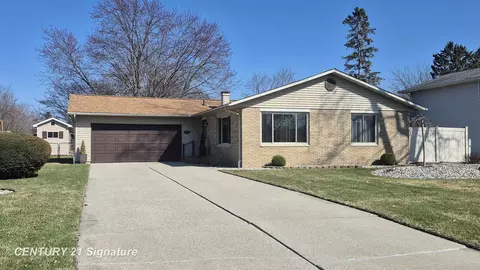 652 N Frost, Saginaw, MI 48638