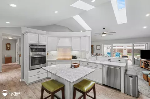 Kitchen - 9930 Windemere, Davison, MI 48423 photo 1 of 2
