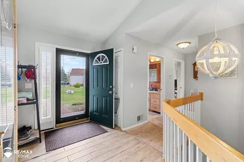 Entry Way - 9930 Windemere, Davison, MI 48423 photo 1 of 1
