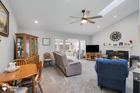 Living - 9930 Windemere, Davison, MI 48423 photo 3 of 4