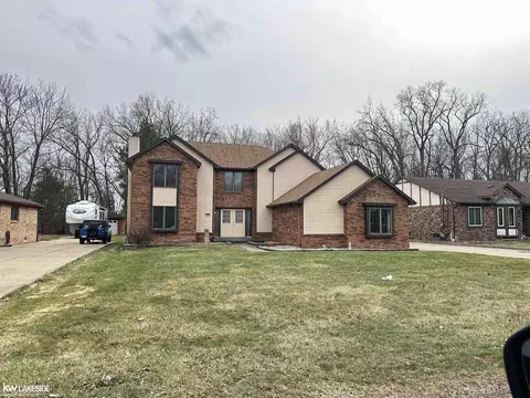 5552 Southlawn, Sterling Heights, MI 48310