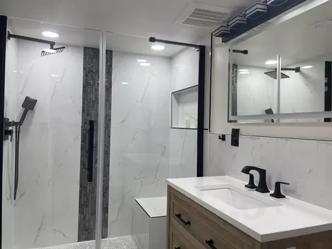 Bath - 3281 Fieldstone, Flushing, MI 48433 photo 10 of 14