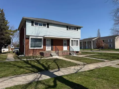 20351 E 8 Mile, Saint Clair Shores, MI 48080