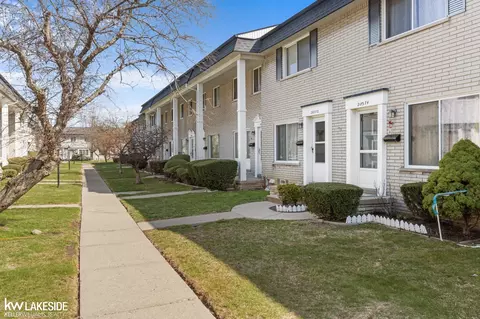 28372 Universal, Warren, MI 48092