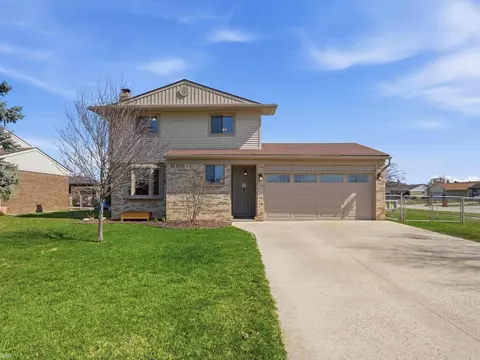 45284 Spagnuolo, Macomb, MI 48044