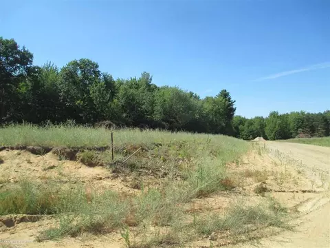 6830 Sandy, Vassar, MI 48768 photo 12
