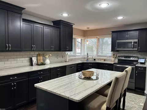 Kitchen - 48283 Jester, Macomb, MI 48044 photo 2 of 4
