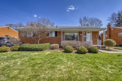 32838 Grinsell, Warren, MI 48092