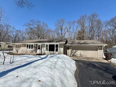 7307 Lake Bluff 194, Gladstone, MI 49837