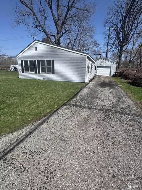 3341 Cloverdale, Monroe, MI 48162