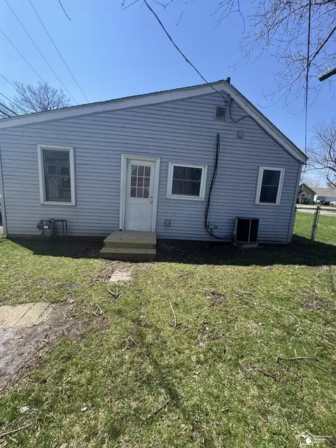 3341 Cloverdale, Monroe, MI 48162 photo 3