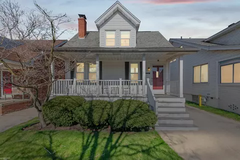 Exterior - 1330 Beaconsfield, Grosse Pointe, MI 48230 photo 3 of 5