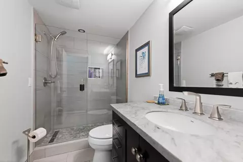 Bath - 1330 Beaconsfield, Grosse Pointe, MI 48230 photo 1 of 1
