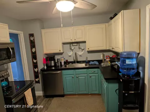 Kitchen - 717 Huron, Flint, MI 48507 photo 1 of 1