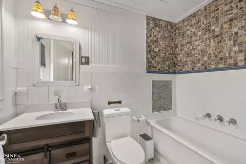 Bath - 334 University, Grosse Pointe, MI 48236 photo 2 of 9